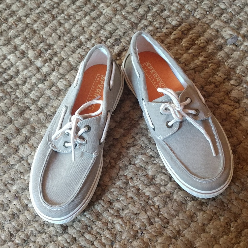 Sperry kids shoes never worn